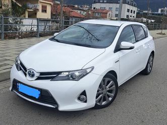 toyota auris hybrid (1.8benzin -bateri).. 2014.. sapo targu