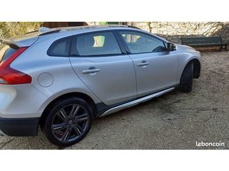 volvo v40 cross country