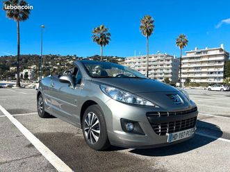 peugeot 207 cc roland-garros 1.6l vti 120 chevaux / boîte automatique / sellerie cuir / sièges chauffants / faible km