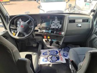 2019 kenworth t680 - sleeper - 381k miles