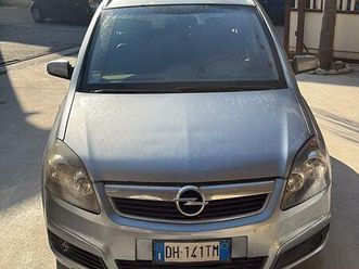 opel zapira