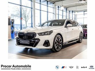 bmw i5 edrive40 tour. m sport pro hud+pano+acc+ahk +