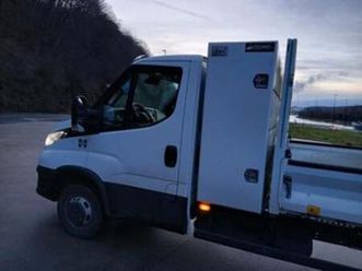 ② iveco daily bennes basculante 37000htva — camionnettes & utilitaires — 2ememain