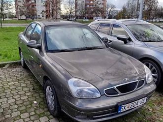 продавам автомобил