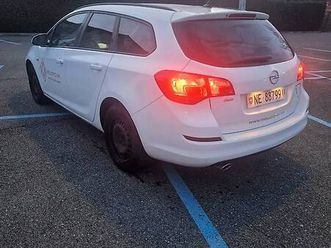 opel astra j break canton neuchâtel