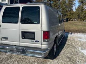 2011 ford e-250 super duty van