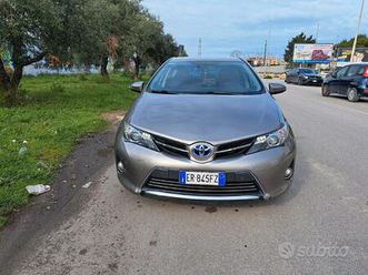 toyota auris 1.8 hybrid gpl anno 2013, 6.500€trani