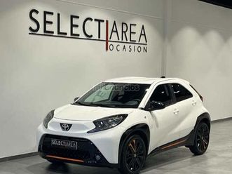 toyota - aygo x cross