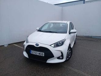 toyota - yaris 1.5 120h active tech