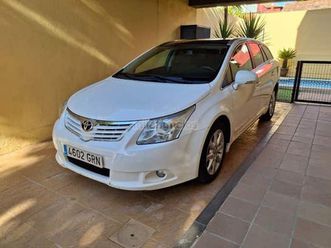 toyota - avensis 2.0 d4d executive cross sport