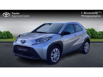 toyota aygo (x) 2023 xplay 1.0 vvti