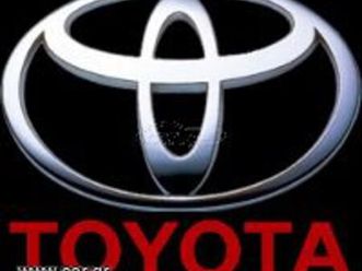 toyota hilux 2003 flat 4x2