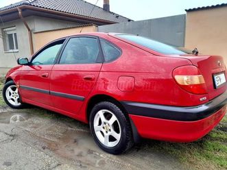 toyota avensis 1.8 linea terra