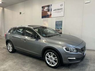 volvo v60 cross country 2.4 d4 awd summum auto