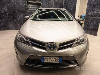 toyota auris touring sports 1.8 active