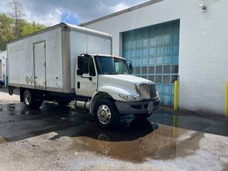 international box truck