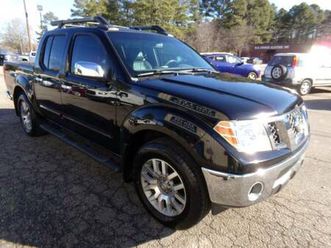 2010 nissan frontier le crew cab 4x4/ 127k miles