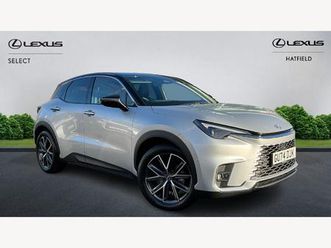 1.5 vvt-ie takumi design suv 5dr petrol hybrid e-cvt euro 6 (start/stop) (136 ps)-/