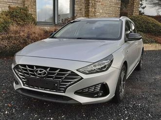 hyundai i30 48v