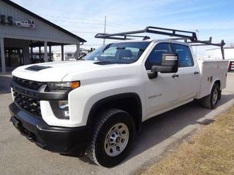 2021 chevy silverado 3500hd crew cab 4x4 8’ service bed w/ladder rack