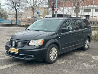 lancia voyager 2.8 turbodiesel gold 163 cv