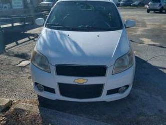 2011 chevrolet aveo lt 5 door