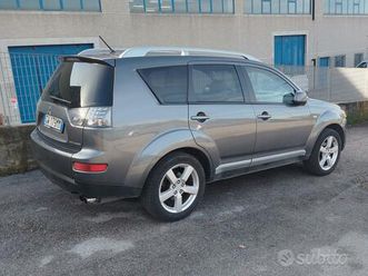 mitsubishi outlander 2.0 di-d instyle