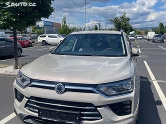 ssangyong korando kgm benzín