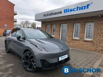 lynk&co 02 more panorama navi leder digitales cockpit me