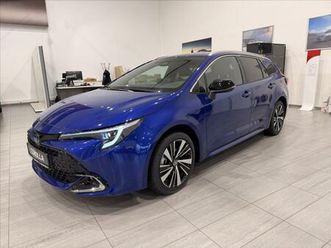 toyota corolla 1,8 hybrid 140k - style