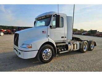 2015 volvo day cab semi