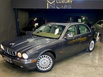 xj r 4.2 l super v8 406 ch