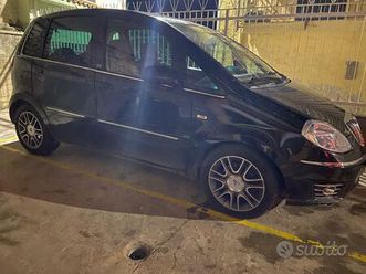 lancia musa 1.6 120 cv