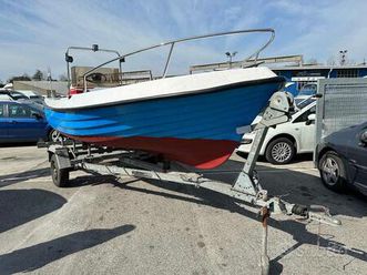 jdm titane barca a motore carello