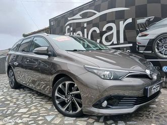toyota auris touring sports 1.4 d-4d exclusive+navi