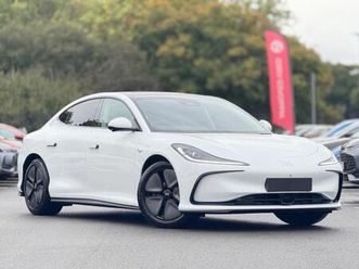 100kwh long range saloon auto 5dr automatic