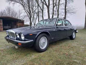 daimler jaguar - double six - v12 - xj12 - 1986 - voiture particulière
