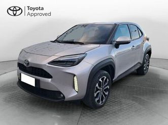 toyota yaris cross trend awd-i 115cv e-cvt del 2022 usata a cagliari