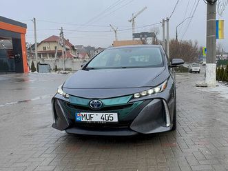 toyota prius prime