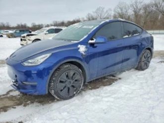 tesla model y ≫ 2021 • 16 000 eur • id