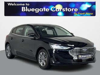 titanium 1.0t**multifunctional steering wheel**touch screen media display**apple carplay**black cloth interior**satnav**keyless start**black cloth interior**fin