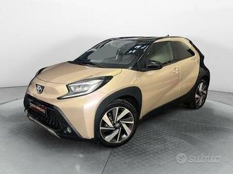 toyota aygo x 1.0b (72 cv) lounge s-cvt