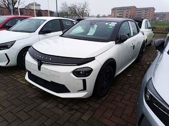 lancia ypsilon 54kwh lx 156cv nuova a alessandria