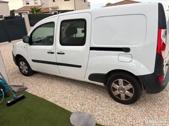 renault kangoo maxi 4 places