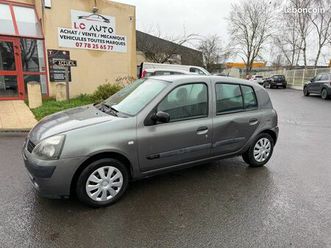 renault clio 1,2 essence 75cv 227000kms 2003