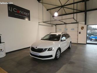 skoda octavia combi iii (2) 1.0 tsi 116 ch active - 1°main - origine france - suivi complet skoda - attelage - régulateur de vitesse - roue de secours
