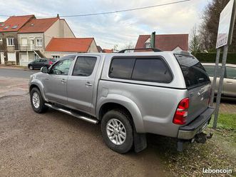 toyota hilux invincible 2.5 d4d