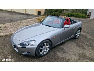 honda s2000 ap1 2000 – 137 000 km – intérieur rouge – 4 pneus hiver + 5 000 pièces