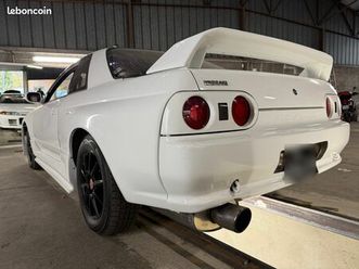 nissan skyline r32 gtr