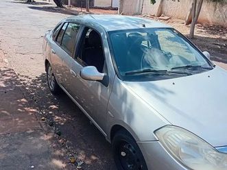 renault symbol privilège hi-flex 1.6 16v 4p 2013